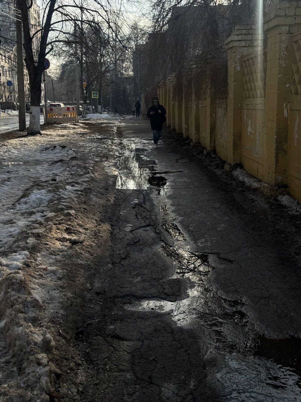 Самарцы обратили внимание на состояние дороги около 426-го Военного госпиталя