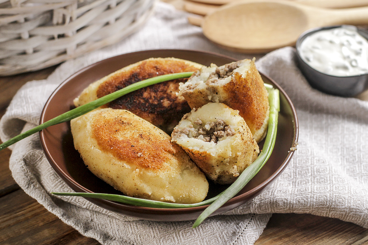 Секреты приготовления картофельных зраз с мясной начинкой