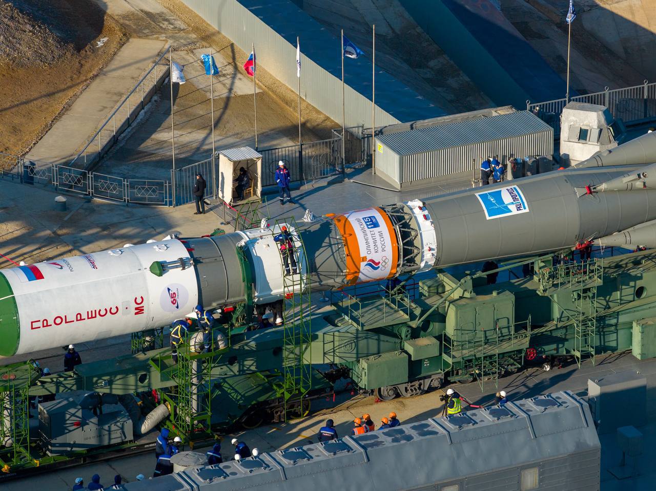 Самарская ракета «Союз-2.1а» с грузовым кораблем «Прогресс МС-33» стартовала с Байконура Самарская ракета «Союз-2.1а» с грузовым кораблем «Прогресс МС-33» стартовала с Байконура