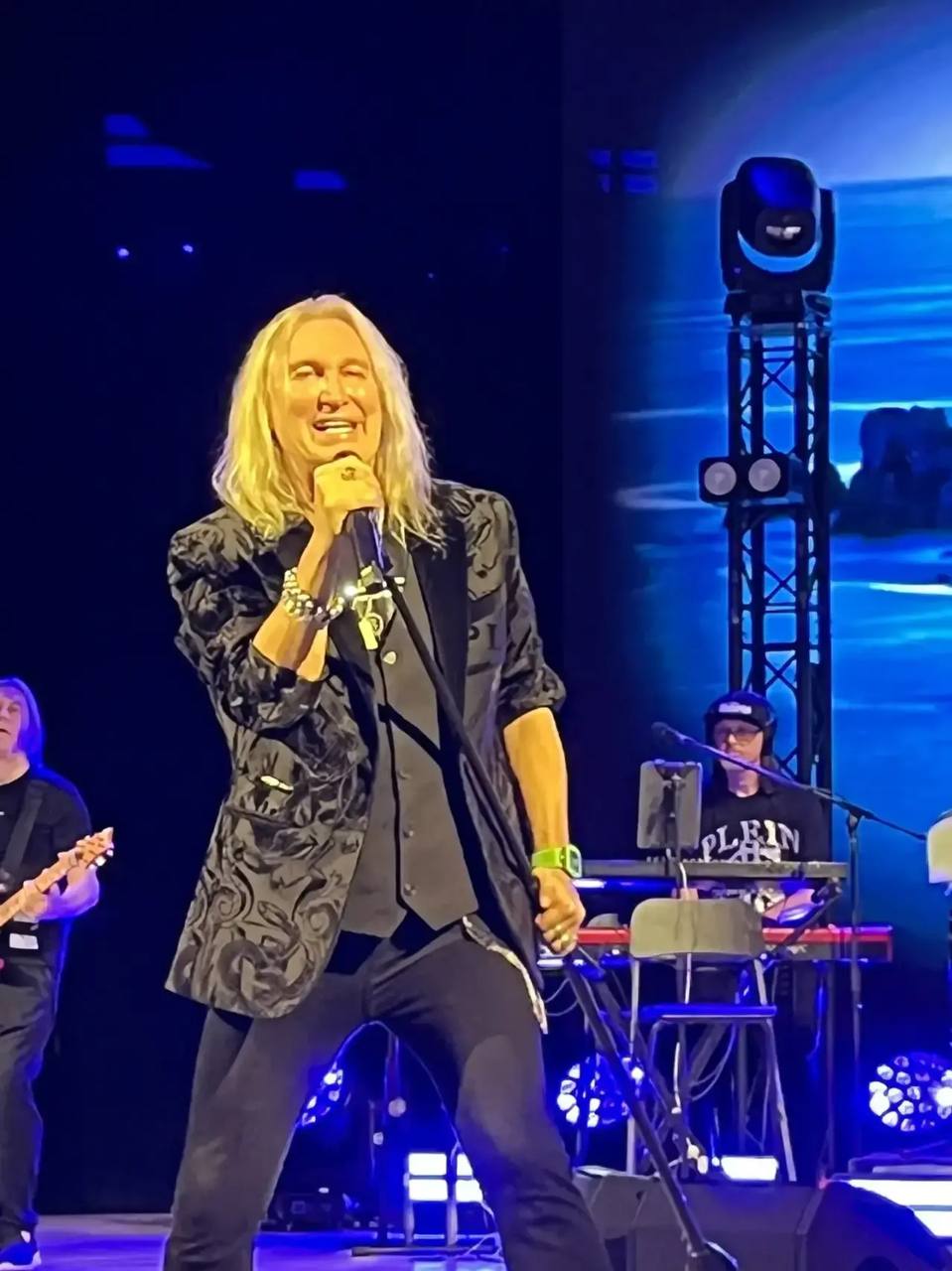 Концерт за концертом. Весна в Тольятти радует песнями Концерт за концертом. Весна в Тольятти радует песнями