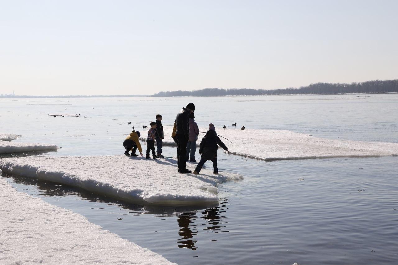 Ледоход начался на Волге в Самаре Ледоход начался на Волге в Самаре
