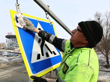 Генеральная уборка улиц после зимы проходит в Самаре