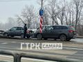 Самарцы встали в пробку перед выездом с Волгаря из-за ДТП
