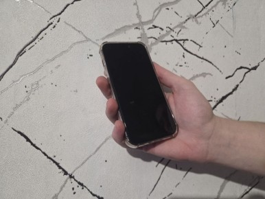 Новый ноутбук не включается, а стиральная машинка течёт при первом запуске?