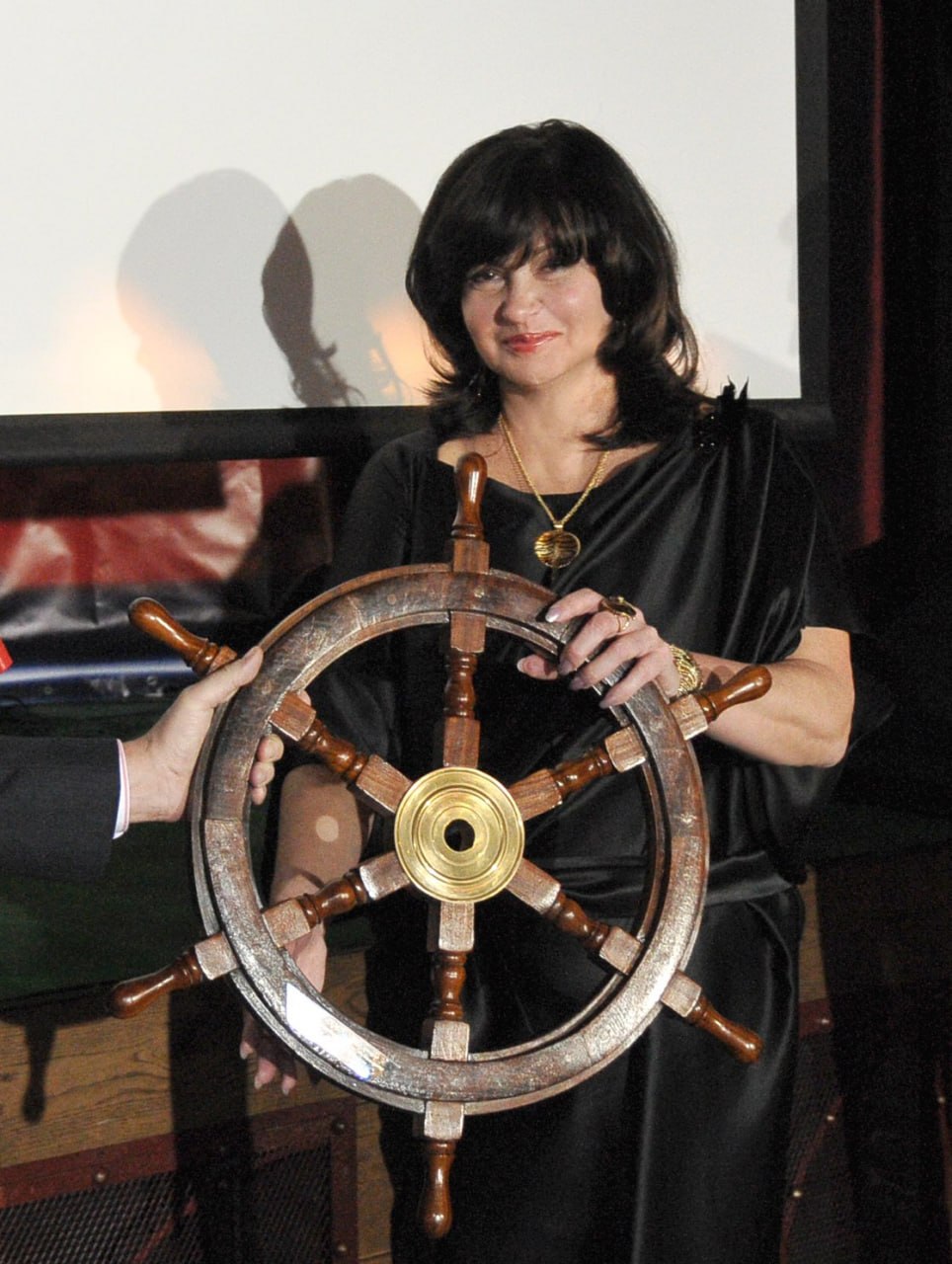 Сегодня свой день рождения отмечает Инна Викторовна Лауэр – первый директор Первого телевидения Тольятти!