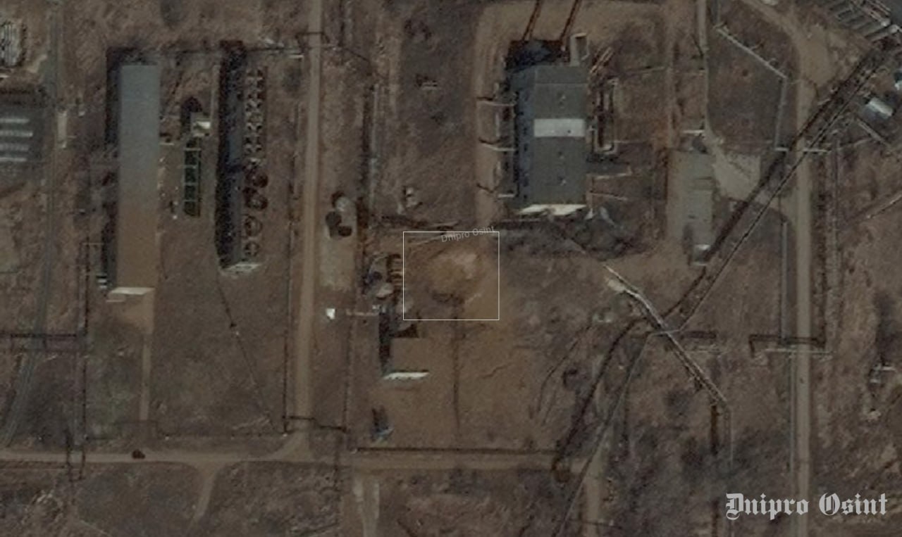 Последствия ударов ракет FP-5 Фламинго по химическому предприятию «Промсинтез» в городе Чапаевск Самарской области, снятые со спутника