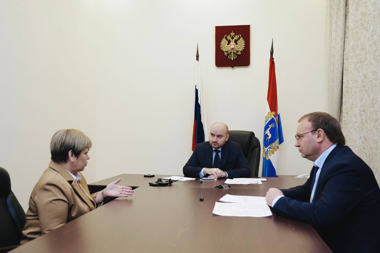 Вячеслав Федорищев: Сегодня на личном приеме граждан ко мне обратились жители двух сел Ставропольского района – Выселки и Новая Бинарадка