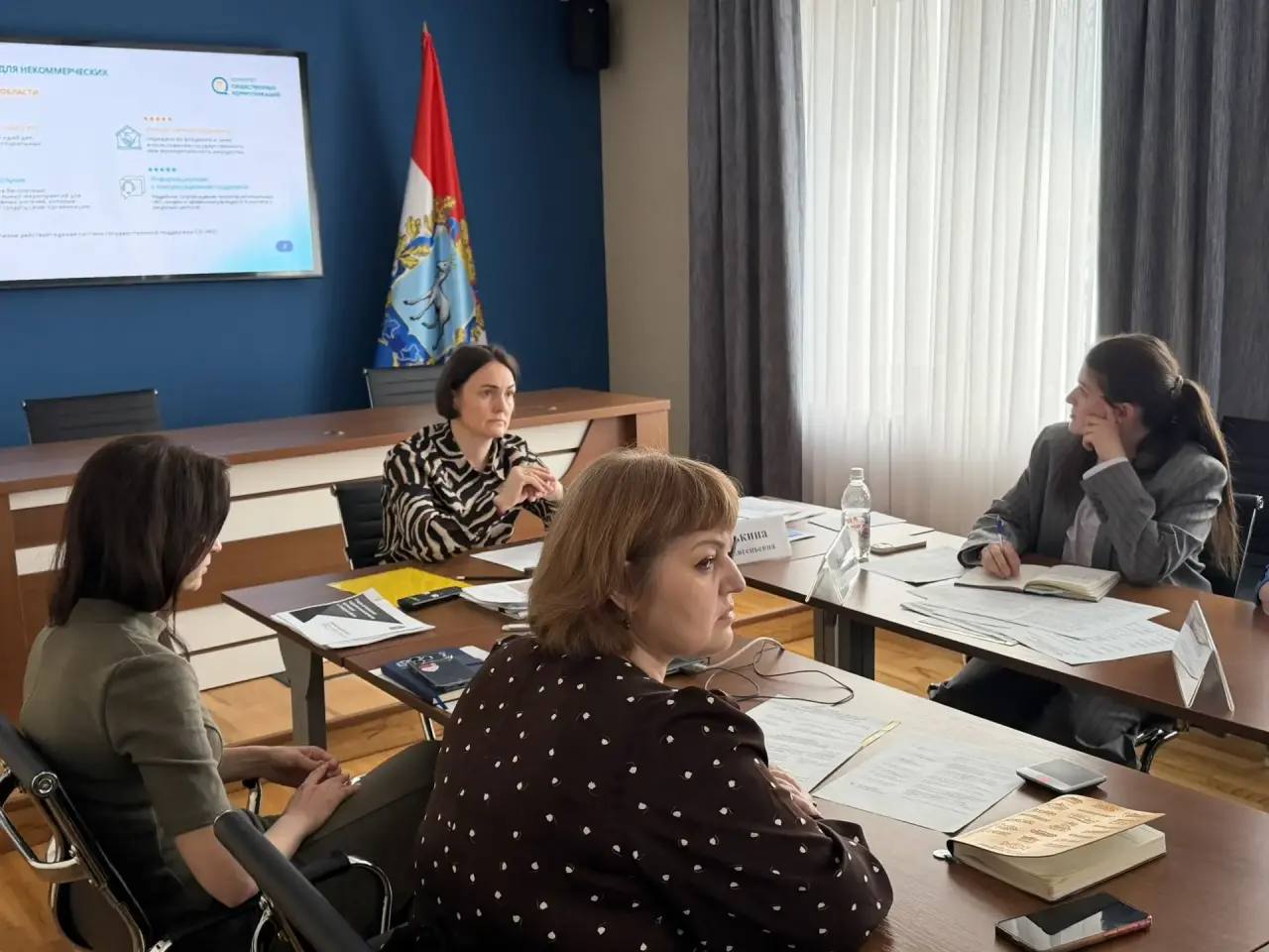 Обменялись практиками по поддержке СОНКО с коллегами из Ленинградской области Обменялись практиками по поддержке СОНКО с коллегами из Ленинградской области