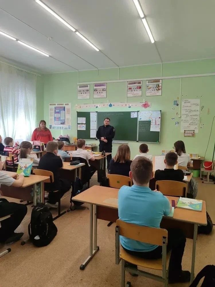 В Самарской области сотрудники полиции провели для школьников урок правовой грамотности