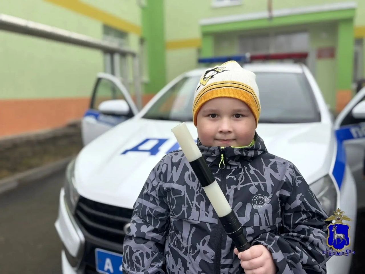 Сотрудники Госавтоинспекции провели занятие по ПДД для воспитанников детского сада Сотрудники Госавтоинспекции провели занятие по ПДД для воспитанников детского сада