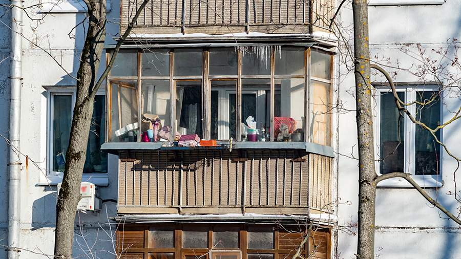 Почему старый хлам на балконе может обернуться штрафом до 15 тысяч рублей