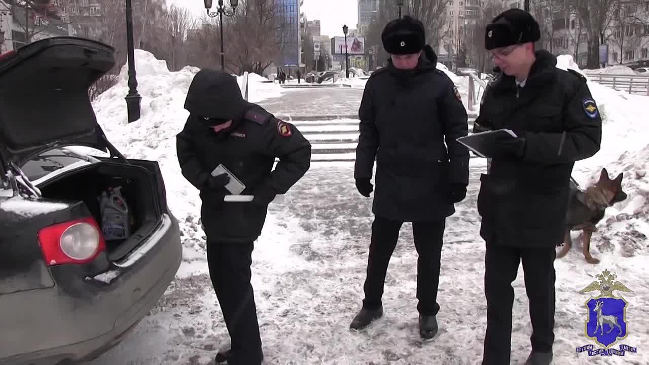 В преддверии Дня работника следственных органов МВД России наша съемочная группа встретилась с молодым следователем Главного следственного управления областного главка МВД России Никитой Храмовым