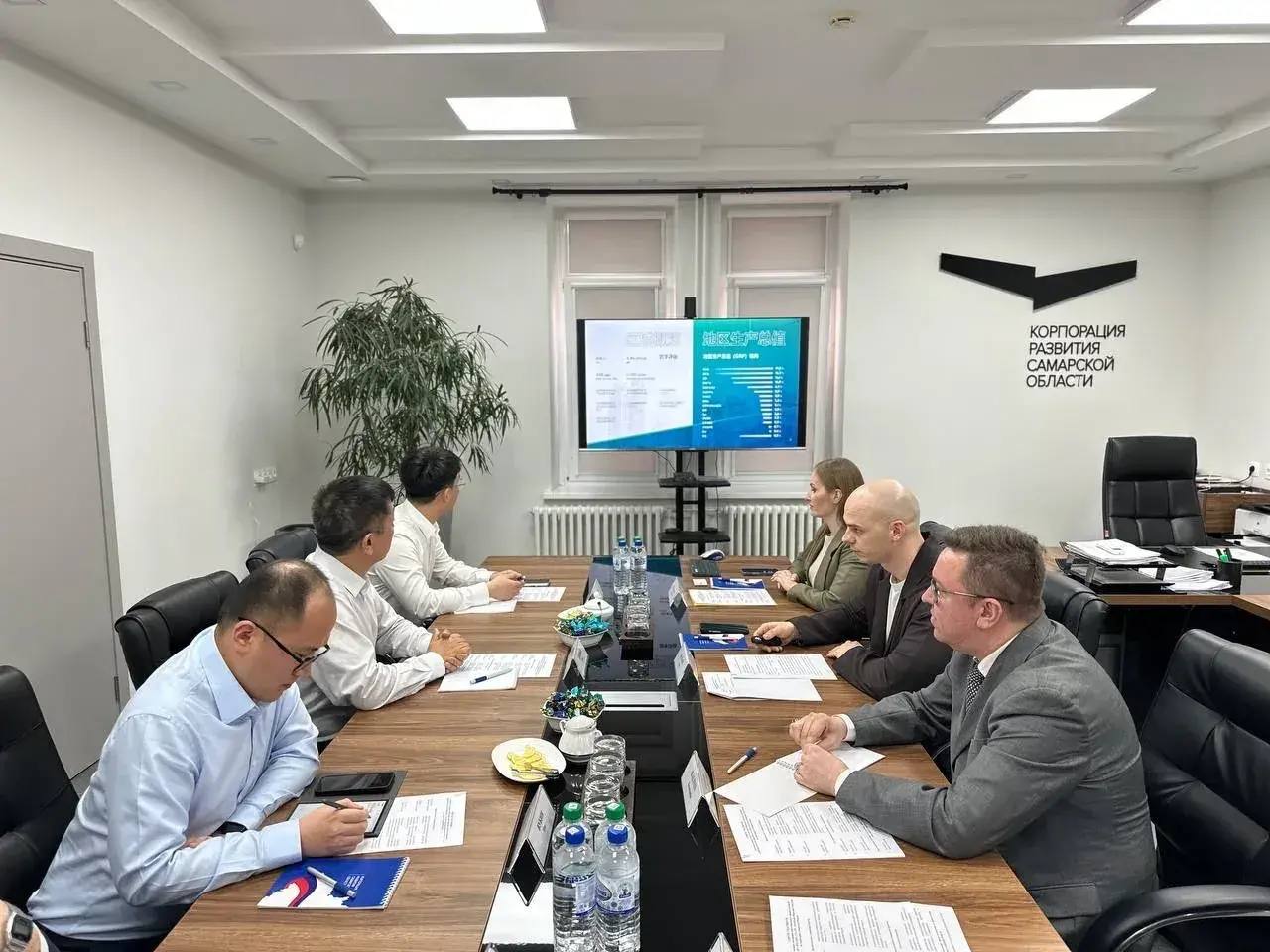 Китайские инвесторы оценили потенциал Самарской области для локализации нового производства Китайские инвесторы оценили потенциал Самарской области для локализации нового производства