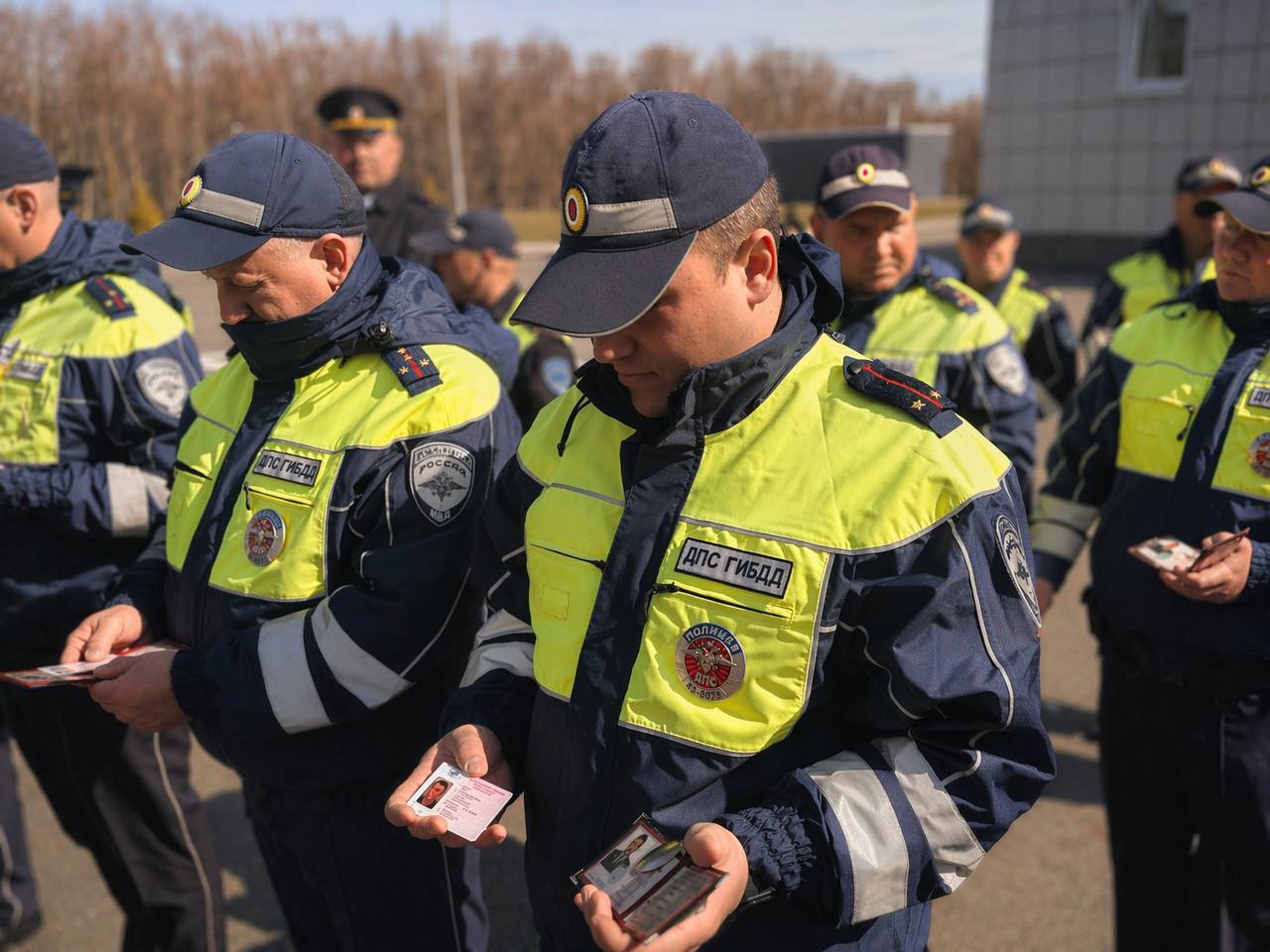 В Управлении Госавтоинспекции Самарской области в связи с переходом на летнюю форму одежды состоялся строевой смотр В Управлении Госавтоинспекции Самарской области в связи с переходом на летнюю форму одежды состоялся строевой смотр