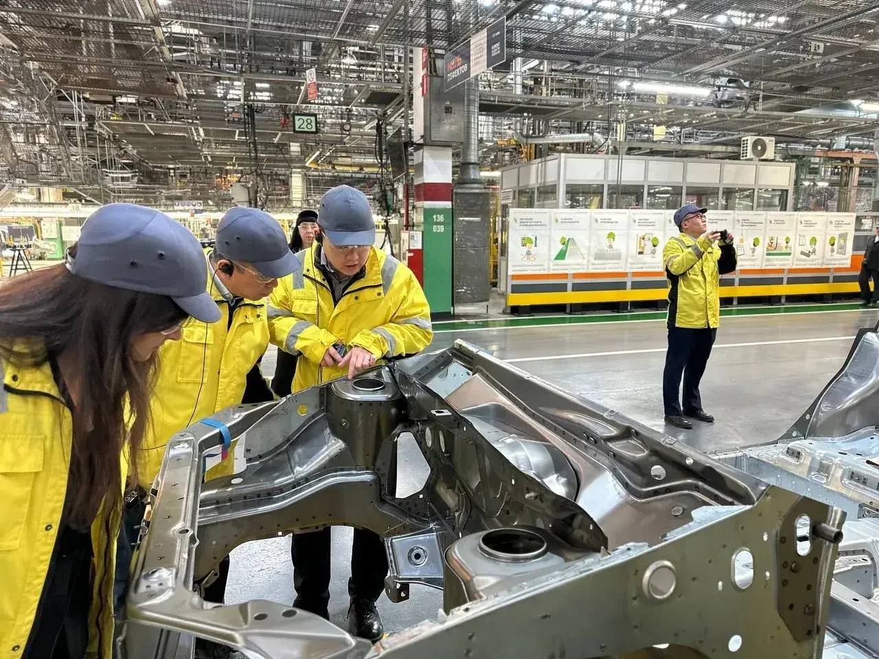 Китайские инвесторы оценили потенциал Самарской области для локализации нового производства Китайские инвесторы оценили потенциал Самарской области для локализации нового производства