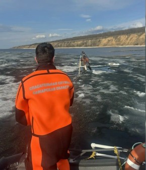 Двух «мамонтят» с удочками унесло на льдине под Тольятти