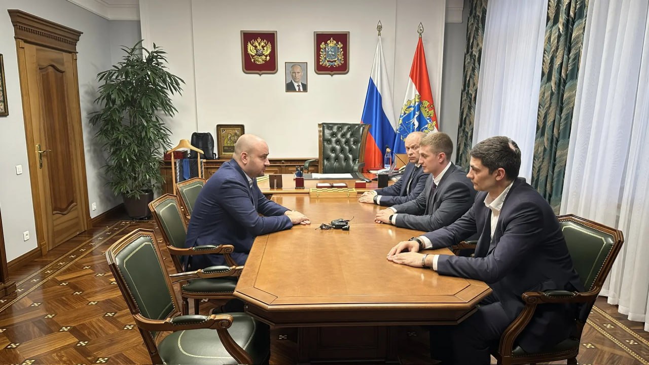 Губернатор Вячеслав Федорищев встретился с участниками федеральной программы «Время героев» — Сергеем Карасевым, Андреем Ереминым, Константином Яшиным