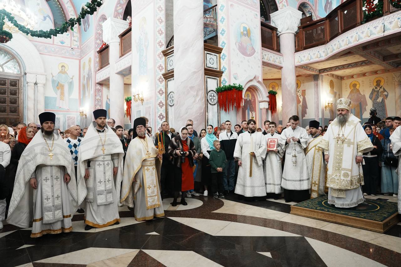 Вячеслав Федорищев: Христос Воскресе!. Дорогие друзья! С Пасхой! Пусть этот праздник вдохновляет на добрые поступки, наполняет сердце радостью, а душу спокойствием Вячеслав Федорищев: Христос Воскресе!. Дорогие друзья! С Пасхой! Пусть этот праздник вдохновляет на добрые поступки, наполняет сердце радостью, а душу спокойствием