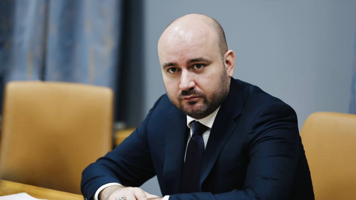 Поздравление губернатора Самарской области В.А.Федорищева с Днем войск противовоздушной обороны России