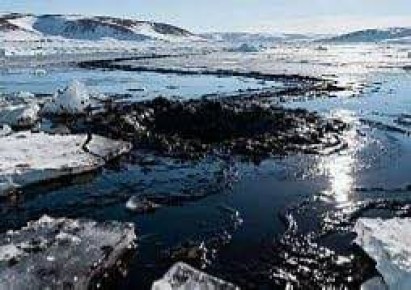 Ученые разработали магнитные сорбенты для ликвидации нефтяных аварий в Арктике