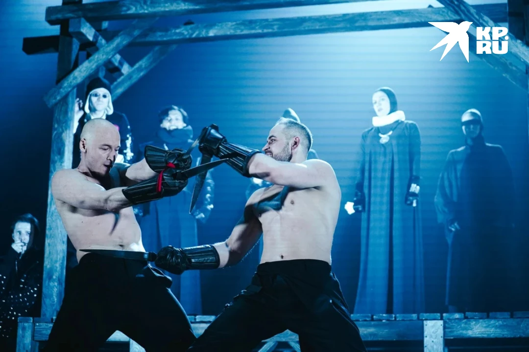 «Гамлет», от которого бегут мурашки: громкая премьера самарского драмтеатра «Гамлет», от которого бегут мурашки: громкая премьера самарского драмтеатра