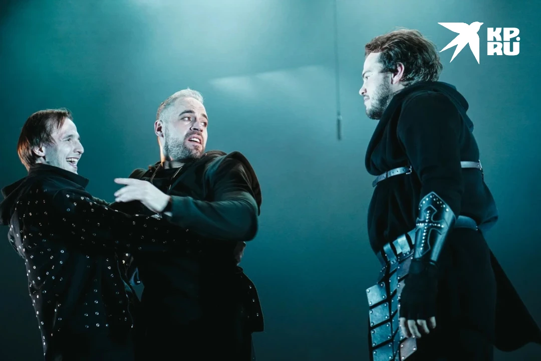 «Гамлет», от которого бегут мурашки: громкая премьера самарского драмтеатра «Гамлет», от которого бегут мурашки: громкая премьера самарского драмтеатра