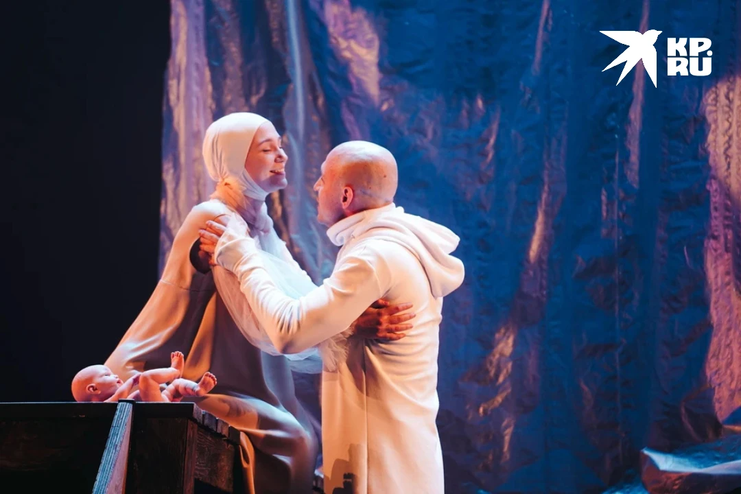 «Гамлет», от которого бегут мурашки: громкая премьера самарского драмтеатра «Гамлет», от которого бегут мурашки: громкая премьера самарского драмтеатра