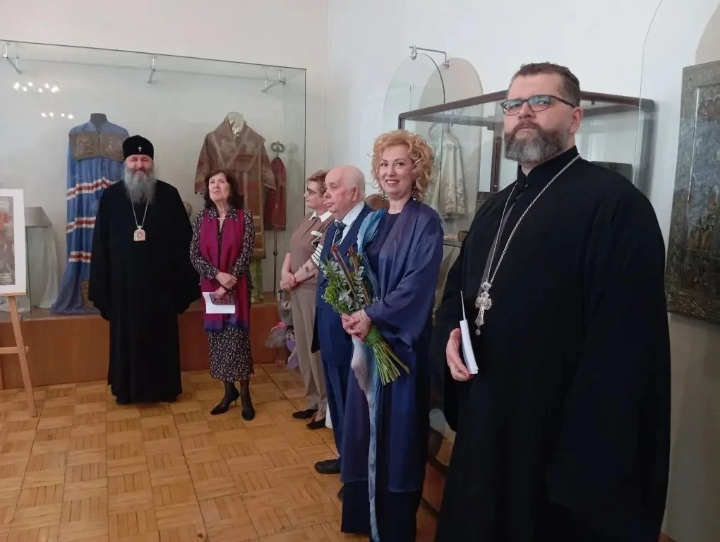 В Самарском епархиальном церковно-историческом музее состоялось открытие персональной выставки директора Самарского художественного музея Аллы Шахматовой В Самарском епархиальном церковно-историческом музее состоялось открытие персональной выставки директора Самарского художественного музея Аллы Шахматовой