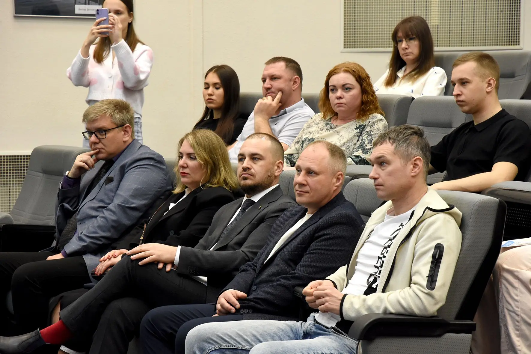 Уютный конференц-зал телекомпании «ЛАДА-МЕДИА» вновь стал центром притяжения Уютный конференц-зал телекомпании «ЛАДА-МЕДИА» вновь стал центром притяжения