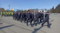 Стройность и выправка!. На площади Свободы прошёл традиционный весенний строевой смотр гарнизона полиции Тольятти