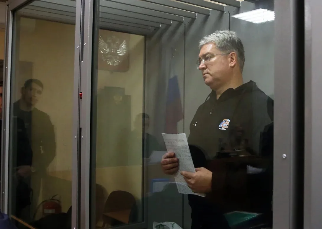 Бывший глава самарского правительства вернулся в суд после госпитализации