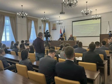 Вячеслав Федорищев рассказал о важных составляющих государственной гражданской службы