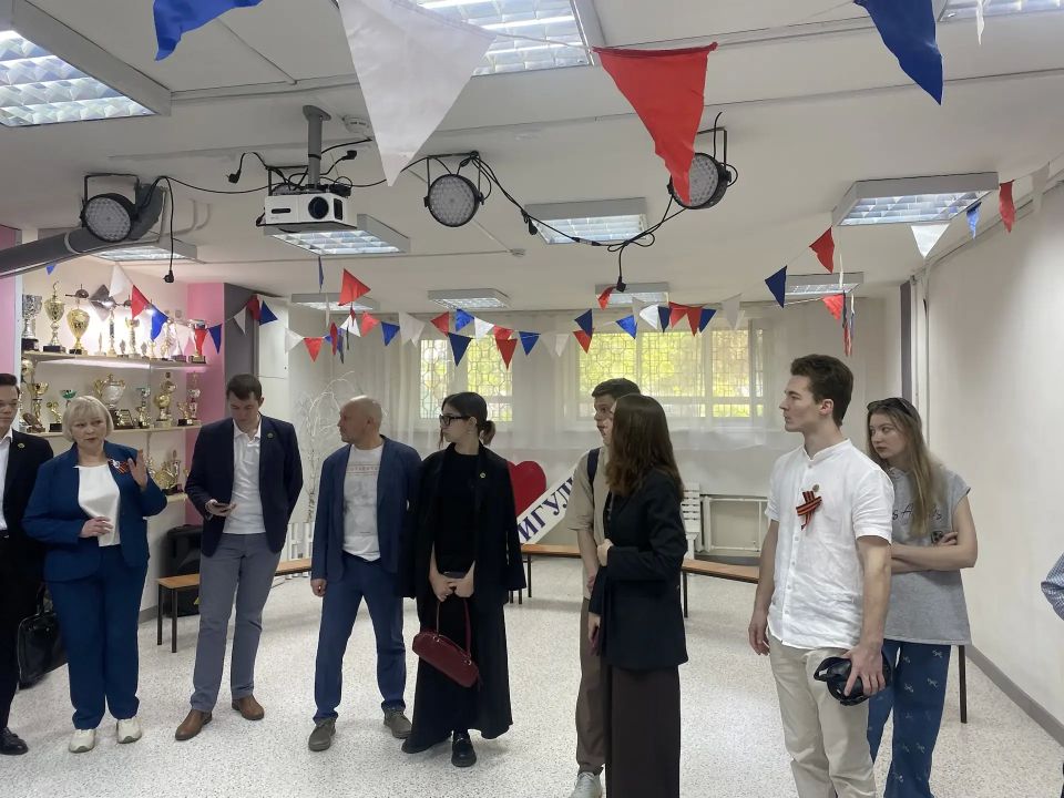 Проходит выездное заседание Думы г.о Самара об организации подростковых клубов на территории города в 2026 году Проходит выездное заседание Думы г.о Самара об организации подростковых клубов на территории города в 2026 году