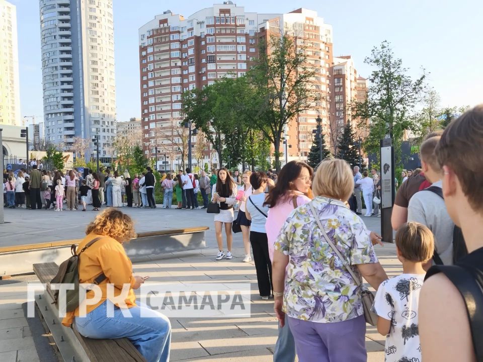 У Третьяковской галереи в Самаре очередь — там стартует «Ночь музеев» У Третьяковской галереи в Самаре очередь — там стартует «Ночь музеев»