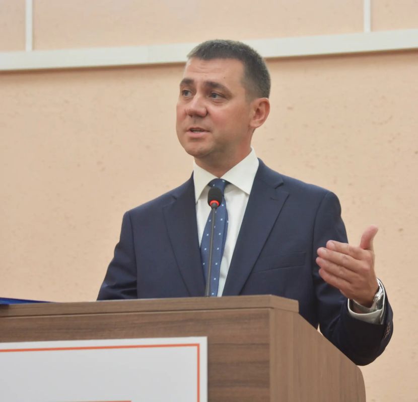 Медгородок возглавил Олег Сакеев
