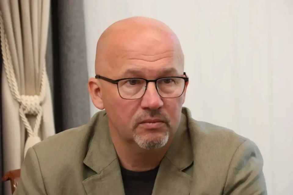 Вячеслав Федорищев: Встретился с руководством футбольного клуба «Крылья Советов» Вячеслав Федорищев: Встретился с руководством футбольного клуба «Крылья Советов»