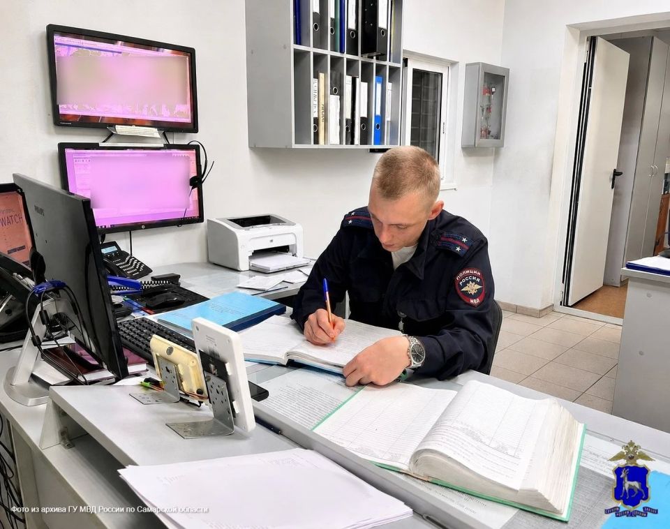 В Жигулёвске участковые уполномоченные полиции задержали 31летнего ранее судимого местного жителя по подозрению в умышленном причинении средней тяжести вреда здоровью знакомого