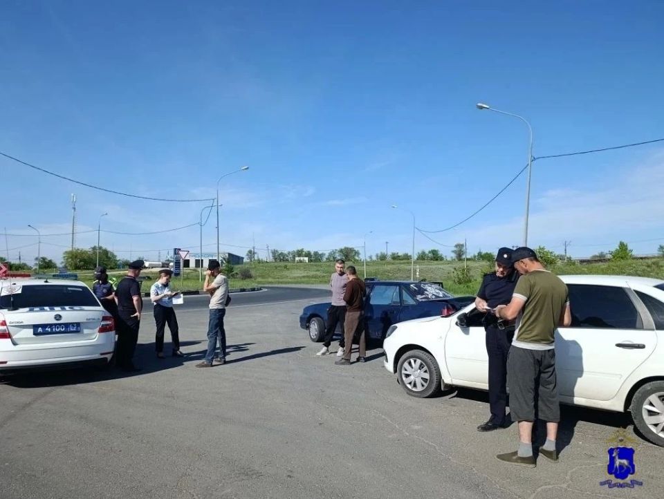 В Самаре полицейские провели масштабное оперативно - профилактическое мероприятие В Самаре полицейские провели масштабное оперативно - профилактическое мероприятие
