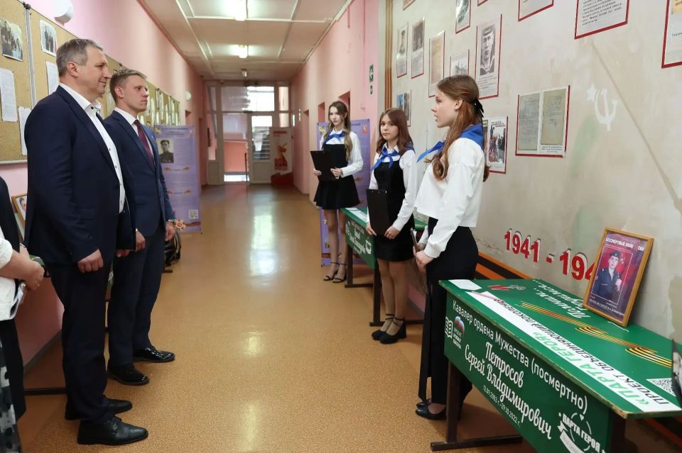 Последние звонки в Самаре прозвенели более чем для 4,4 тысяч выпускников школ Последние звонки в Самаре прозвенели более чем для 4,4 тысяч выпускников школ