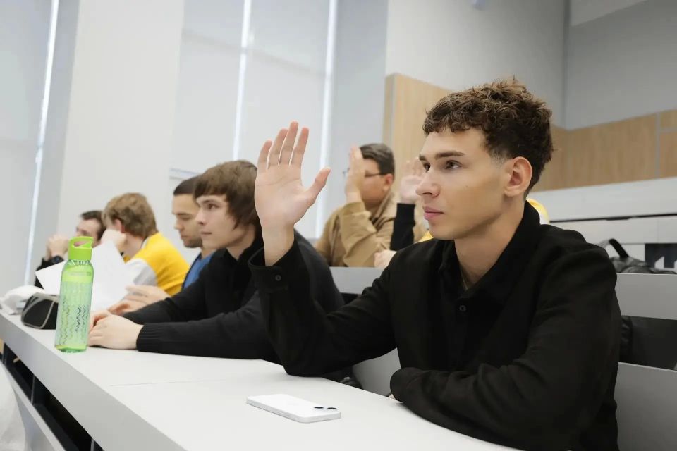 Вячеслав Федорищев ознакомился с лабораториями Тольяттинского государственного университета Вячеслав Федорищев ознакомился с лабораториями Тольяттинского государственного университета