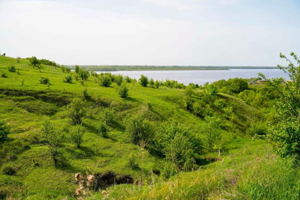 Часовня Люпова. Это скорее склеп или гробница, в которой похоронен штабс-капитан артиллерии, участник Русско-японской войны Алексей Люпов Часовня Люпова. Это скорее склеп или гробница, в которой похоронен штабс-капитан артиллерии, участник Русско-японской войны Алексей Люпов