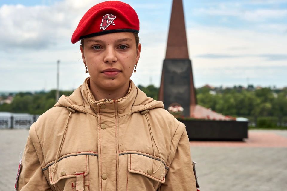 10 лет «ЮНАРМИИ» – 10 лет в едином строю! 10 лет «ЮНАРМИИ» – 10 лет в едином строю!