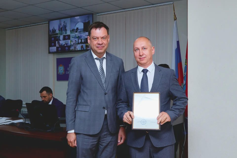 Андрей Орлов вручил отраслевые награды сотрудникам министерства и представителям учреждений здравоохранения Андрей Орлов вручил отраслевые награды сотрудникам министерства и представителям учреждений здравоохранения