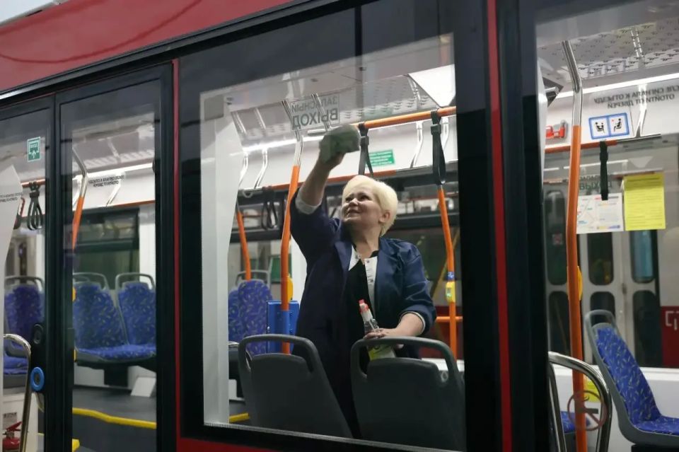 В Самаре к летнему сезону усилен контроль за работой систем климат-контроля внутри общественного транспорта, а также за санитарным состоянием подвижного состава В Самаре к летнему сезону усилен контроль за работой систем климат-контроля внутри общественного транспорта, а также за санитарным состоянием подвижного состава