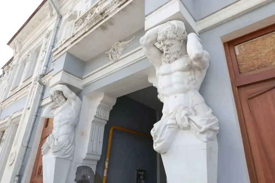 Перспективы реставрации исторических зданий обсудили в Самаре Перспективы реставрации исторических зданий обсудили в Самаре