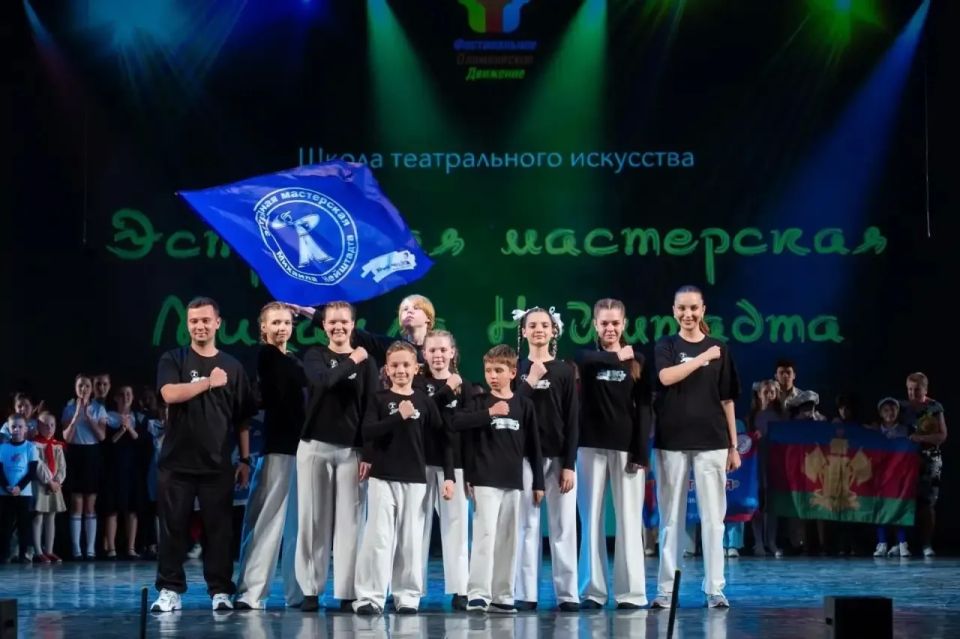 Юные актеры из Самары завоевали главные награды Всероссийского фестиваля «Белая дверь» в Сочи Юные актеры из Самары завоевали главные награды Всероссийского фестиваля «Белая дверь» в Сочи