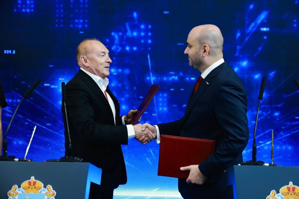 Вячеслав Федорищев: Продолжаем работу на ПМЭФ. Подписали стратегические соглашения, которые дадут Самарской области новые рабочие места, инвестиции и точки роста на годы вперед Вячеслав Федорищев: Продолжаем работу на ПМЭФ. Подписали стратегические соглашения, которые дадут Самарской области новые рабочие места, инвестиции и точки роста на годы вперед