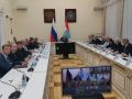 В здании правительства Самарской области губернатор Вячеслав Федорищев проводит заседание оперативного штаба