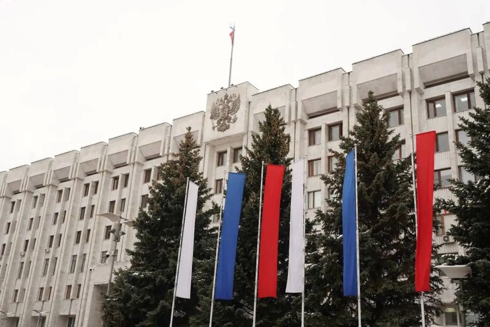 Вячеслав Федорищев поздравил сотрудников и ветеранов отрасли с Днем социального работника