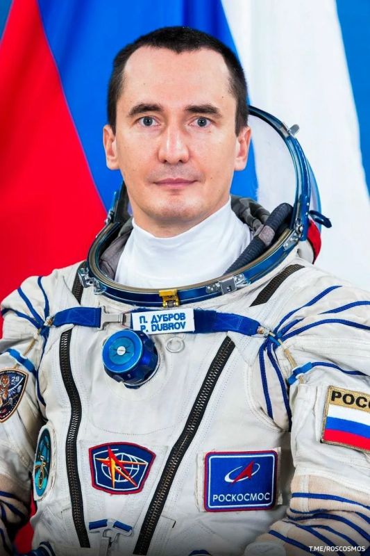 Роскосмос назвал экипаж 75-й экспедиции на МКС Роскосмос назвал экипаж 75-й экспедиции на МКС